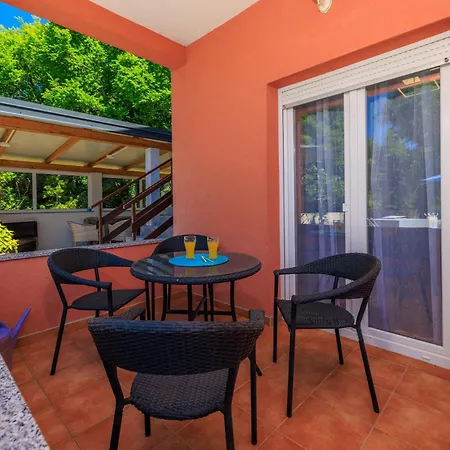 Dana Ferienhaus Grižane