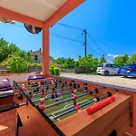 Case de vacanță Dana Grižane