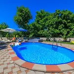 Dana Case de vacanță