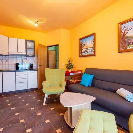 Dana Holiday home Grizane-Belgrad
