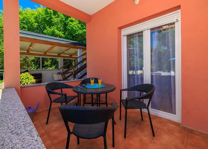 Dana Holiday home Grizane-Belgrad